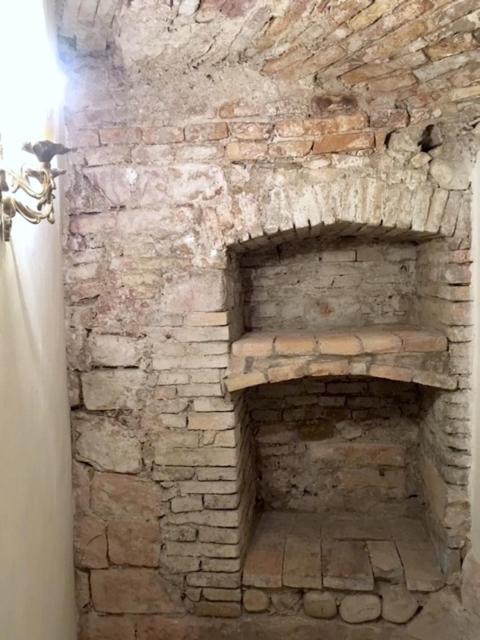 Apartmán L'Arco Romano Foligno Exteriér fotografie